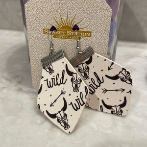 Light weight, leather earrings